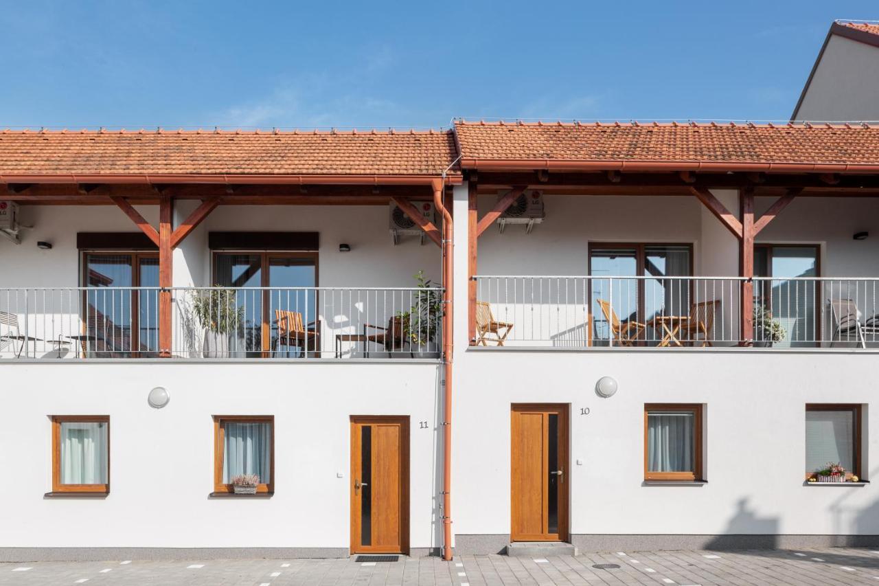 Appartement Rezidence Konevova, Mikulov Extérieur photo